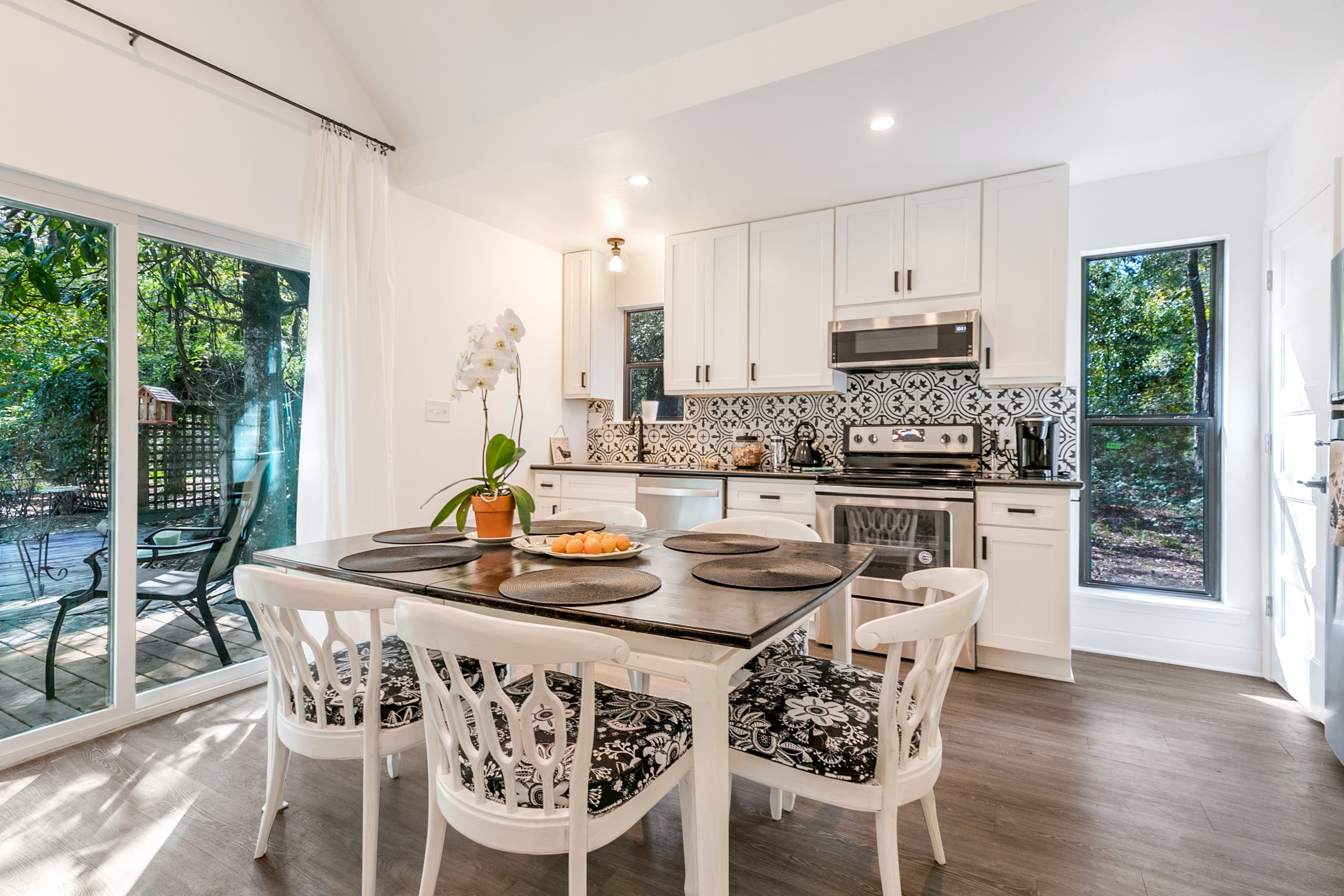 Guest HouseMIL Suite Lamp Design + Build